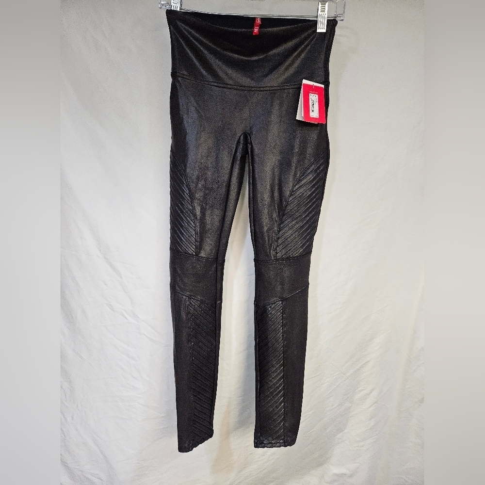 Spanx SZ Medium Faux Black Leather Leggings